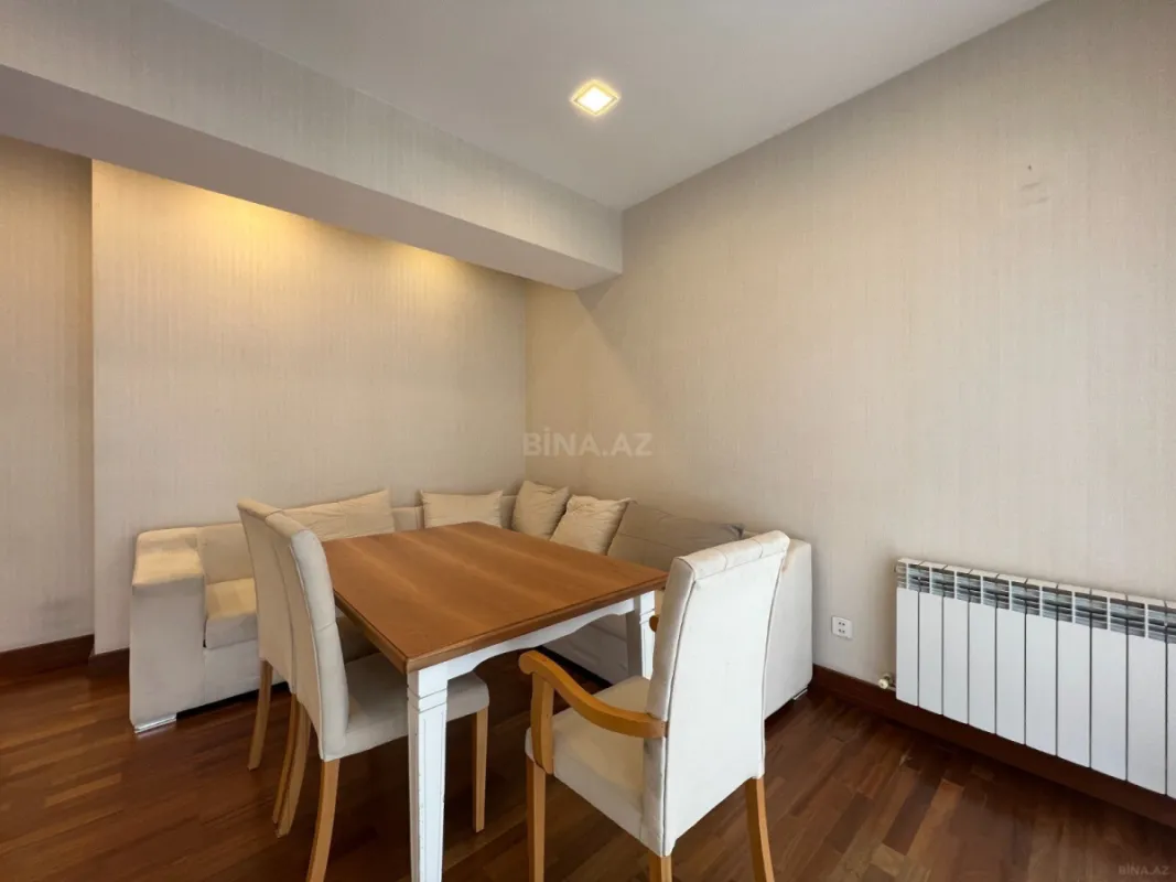 Kirayə verilir 4 otaqlı mənzil 200 m²