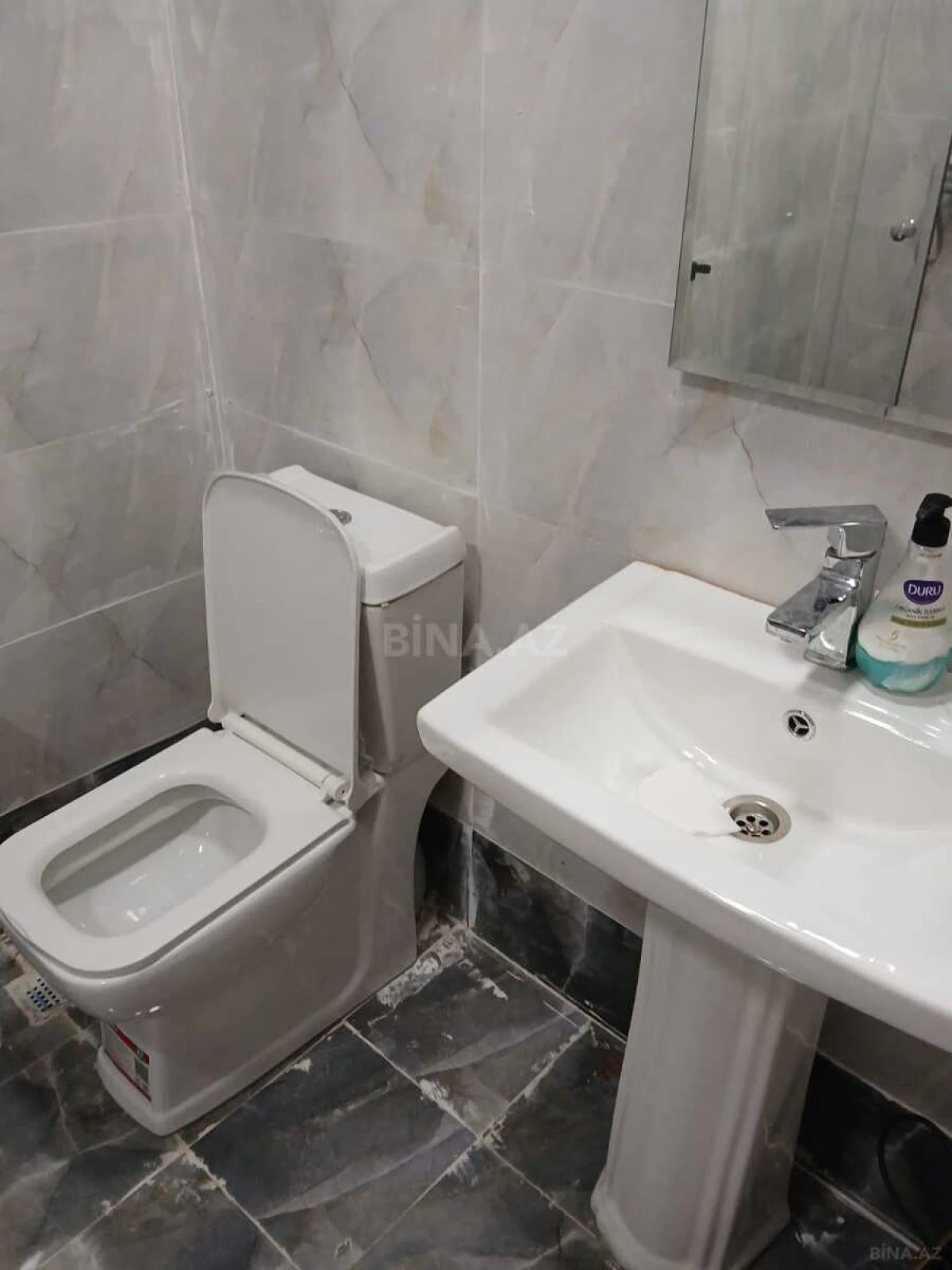 Satılır 2 otaqlı mənzil 58 m²