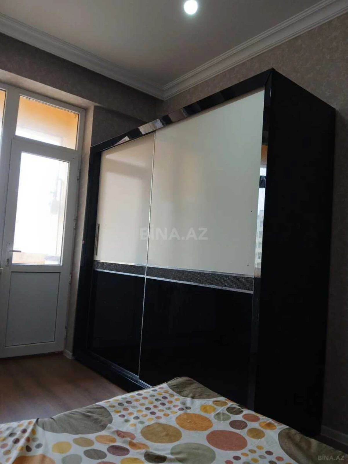 Satılır 2 otaqlı mənzil 58 m²