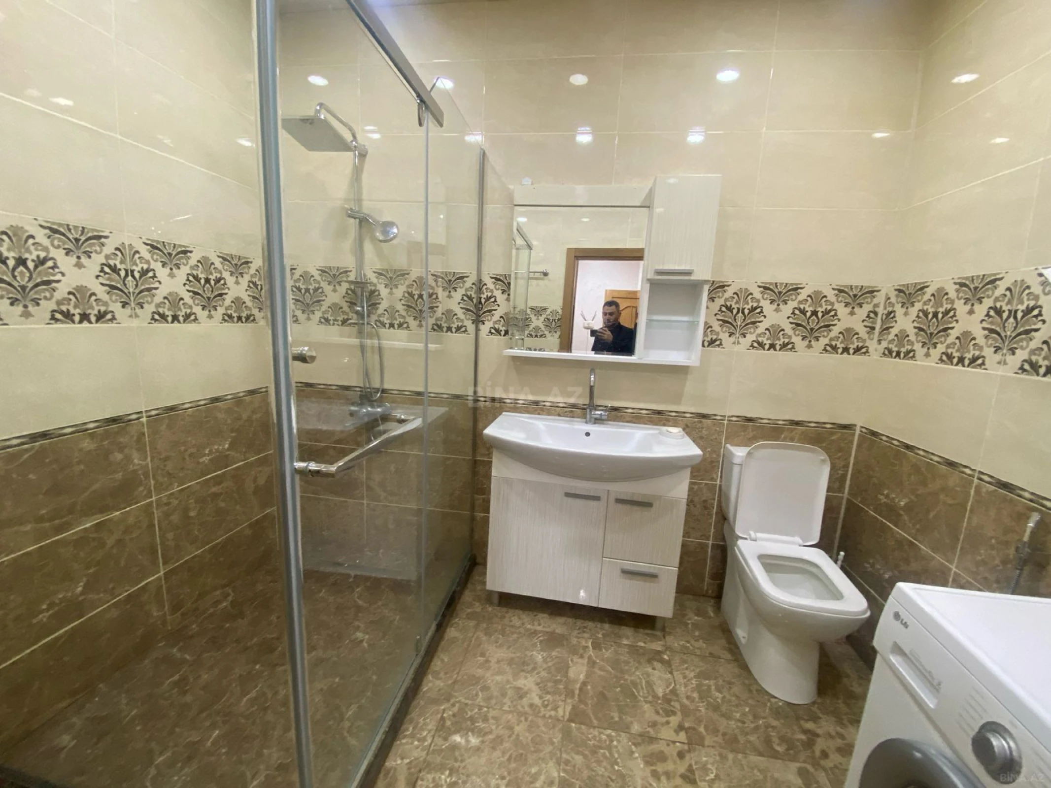 Satılır 3 otaqlı mənzil 128 m²