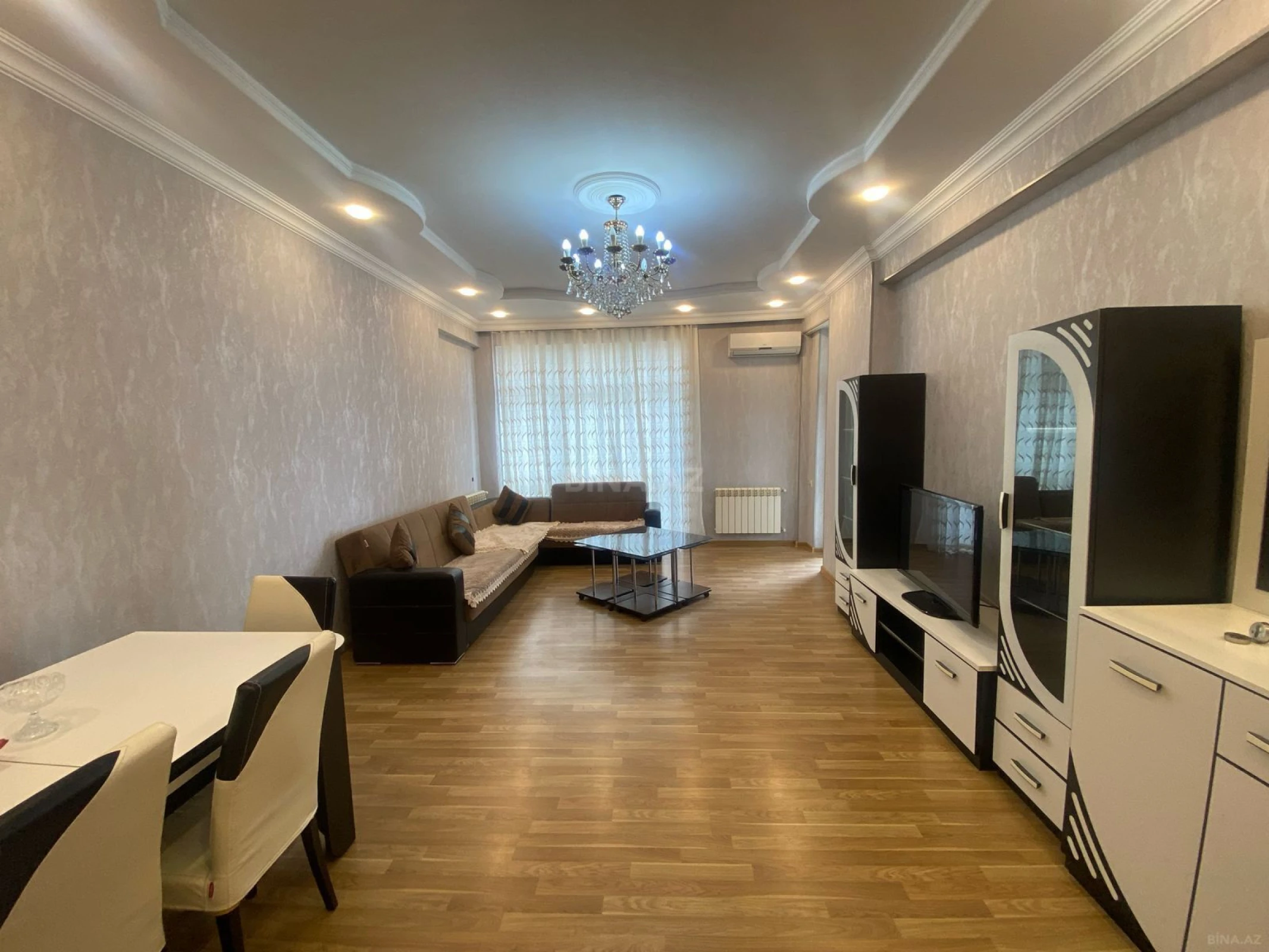 Satılır 3 otaqlı mənzil 128 m²