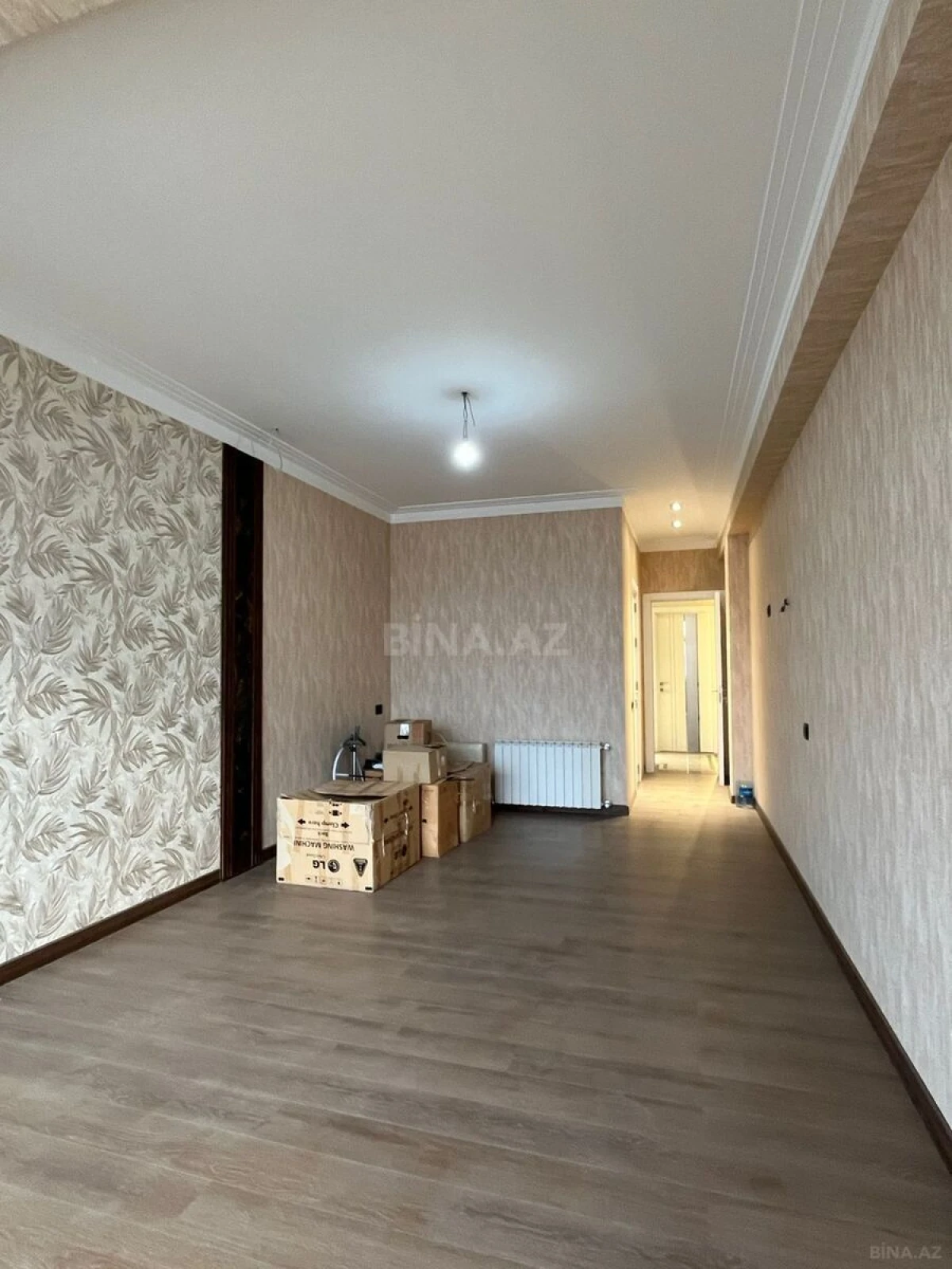 Satılır 3 otaqlı mənzil 157 m²