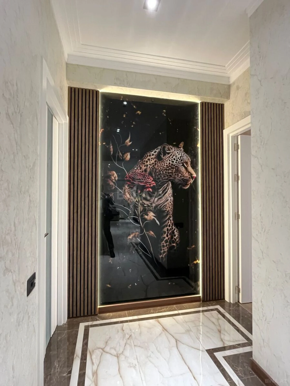 Satılır 3 otaqlı mənzil 157 m²