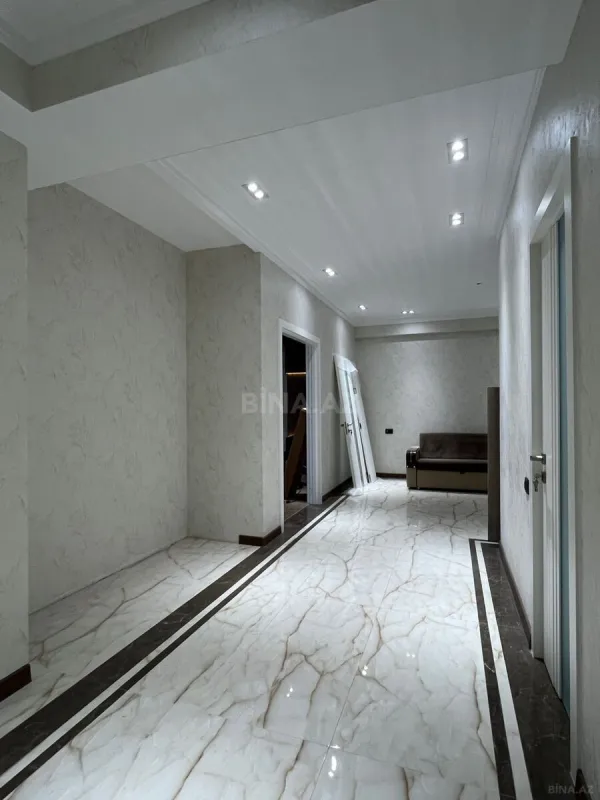 Satılır 3 otaqlı mənzil 157 m²