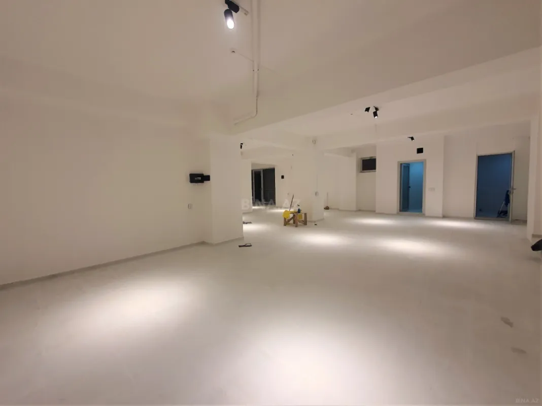 Kirayə verilir obyekt 180 m²