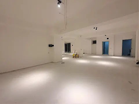 Kirayə verilir obyekt 180 m²
