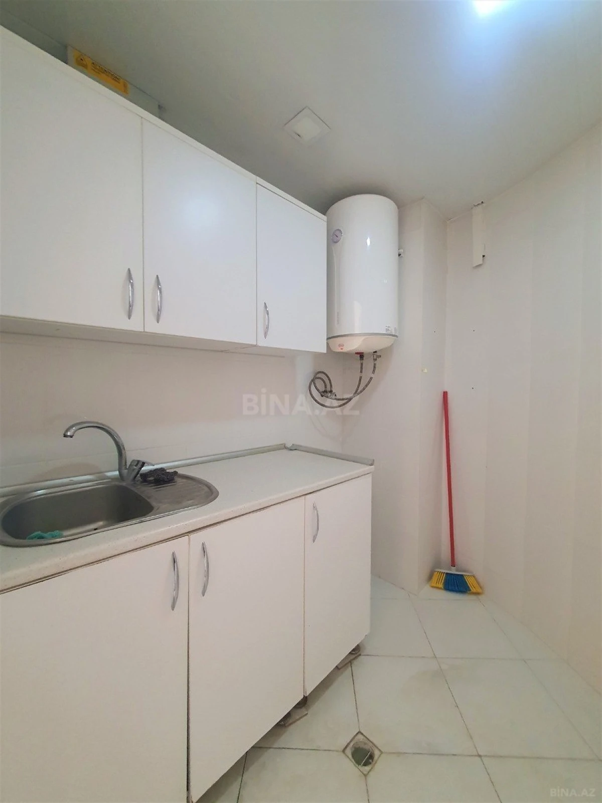 Kirayə verilir obyekt 180 m²