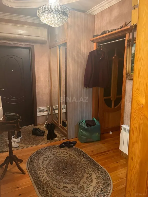 Satılır 3 otaqlı mənzil 77 m²