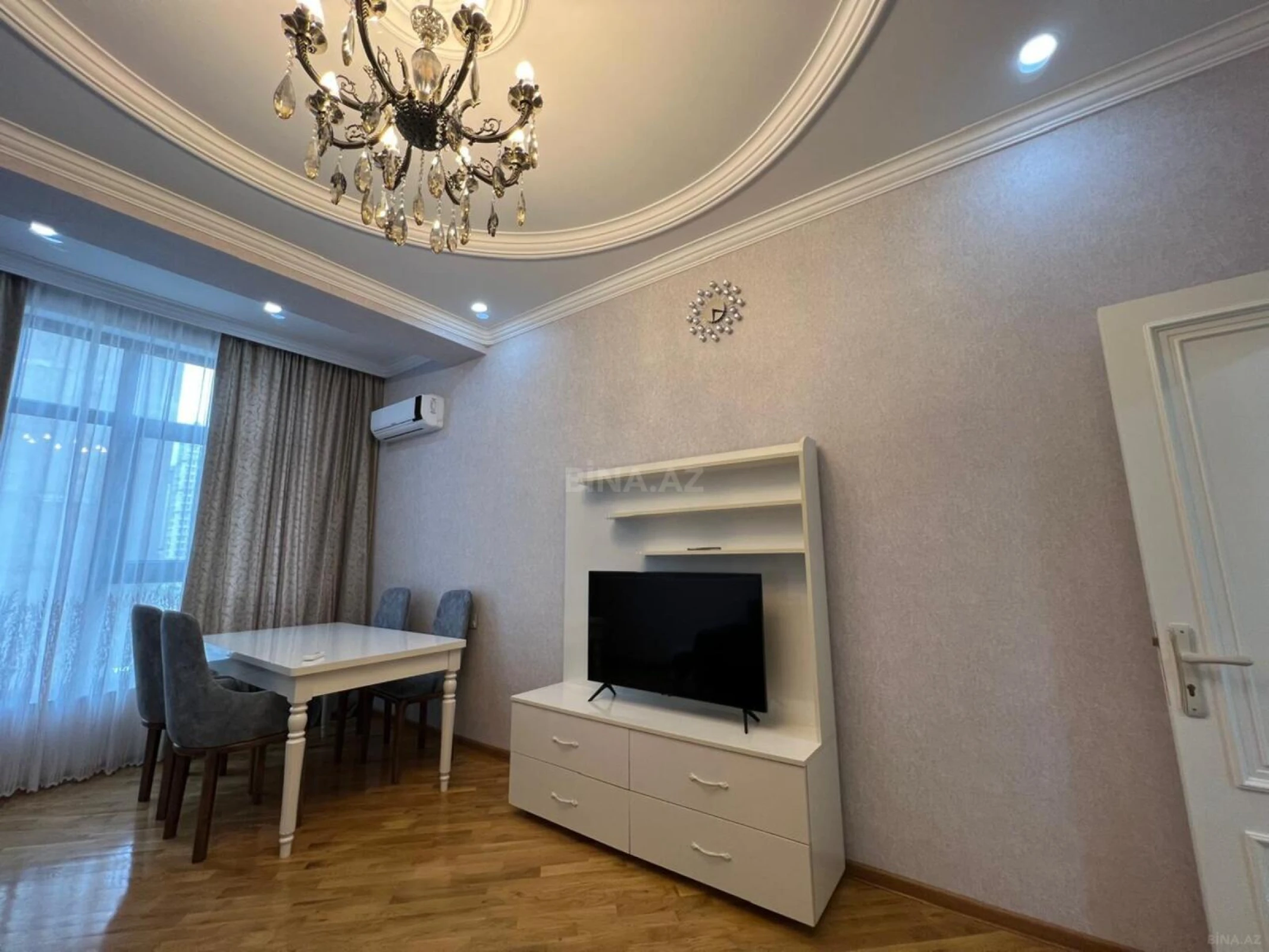 Kirayə verilir 2 otaqlı mənzil 60 m²