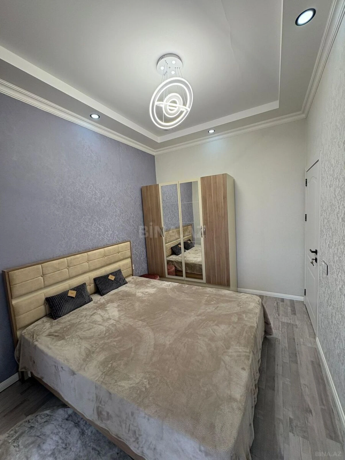 Satılır 2 otaqlı mənzil 63 m²