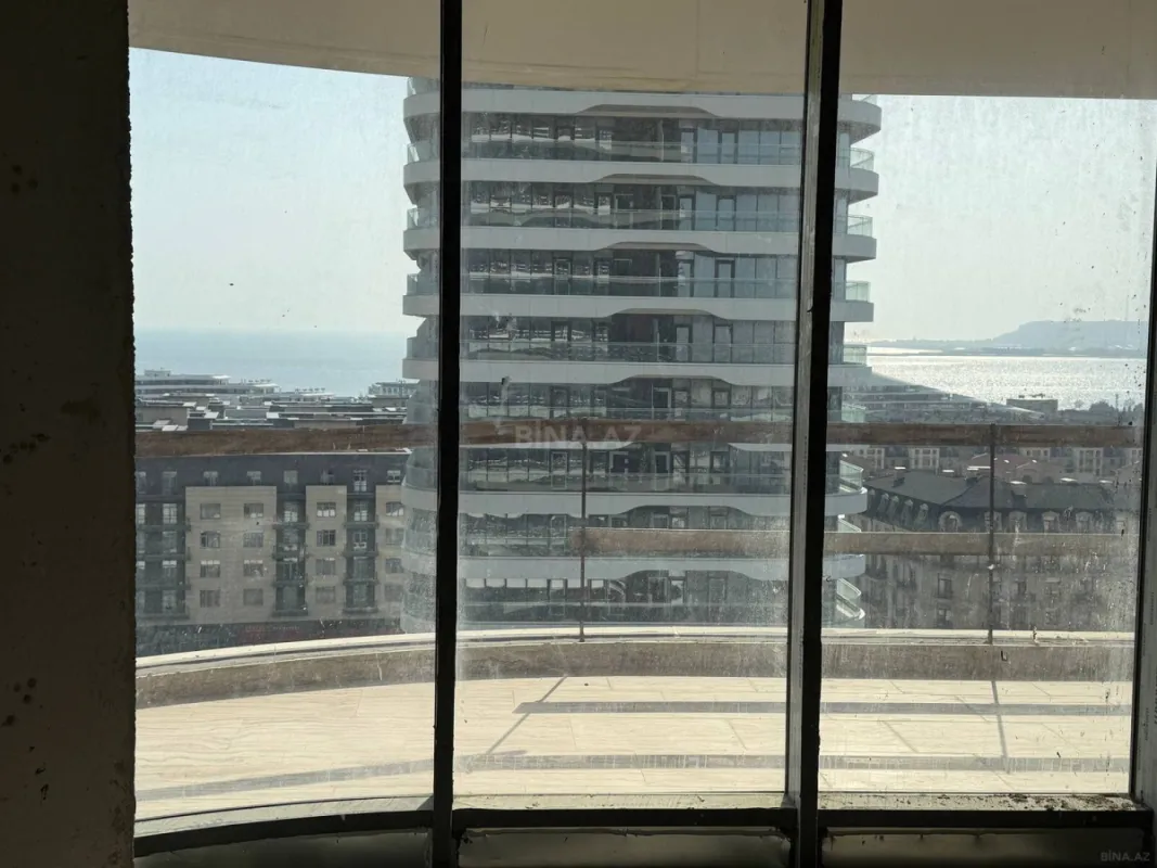Satılır 5 otaqlı mənzil 440 m²