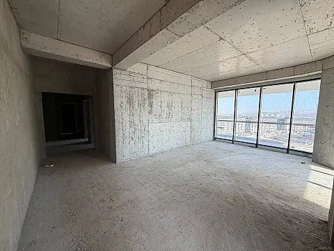 Satılır 5 otaqlı mənzil 440 m²