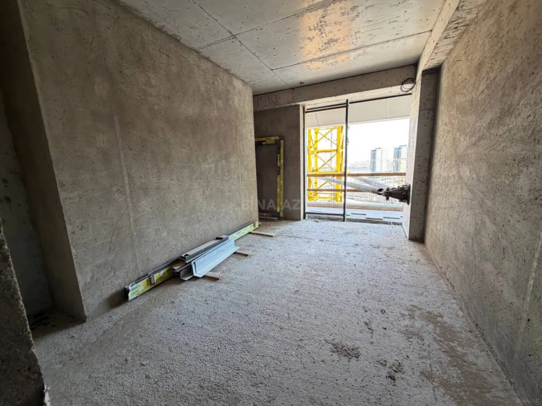 Satılır 5 otaqlı mənzil 440 m²