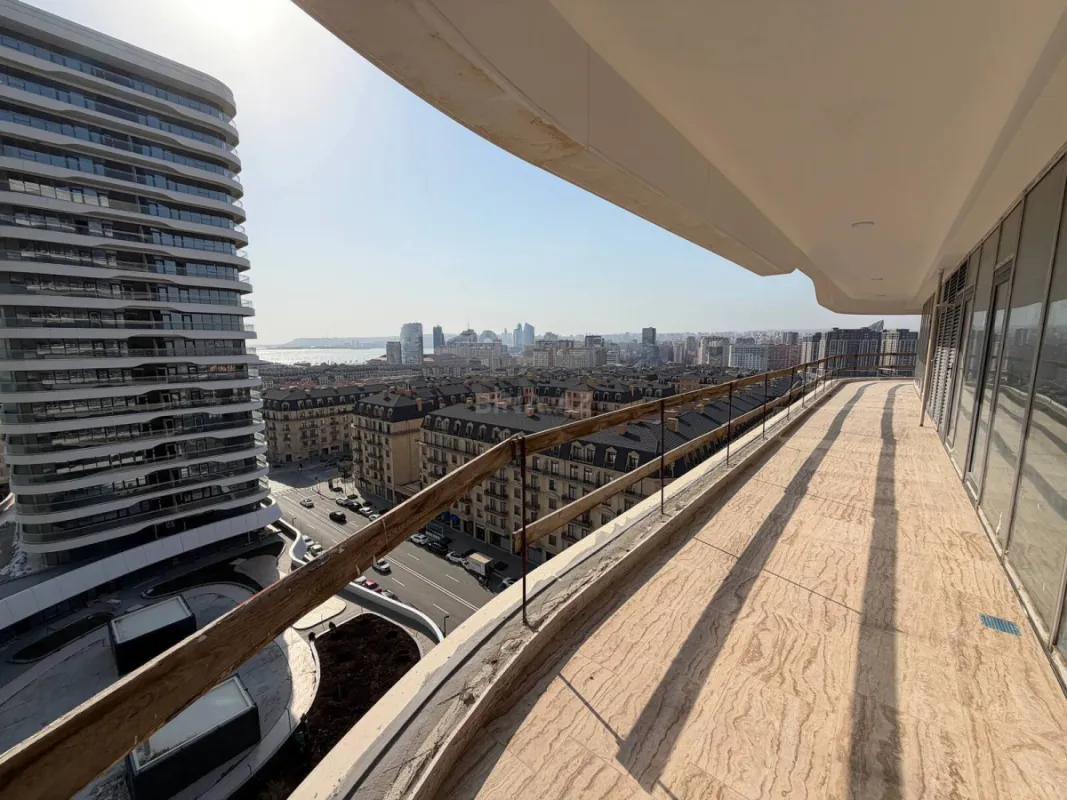 Satılır 5 otaqlı mənzil 440 m²