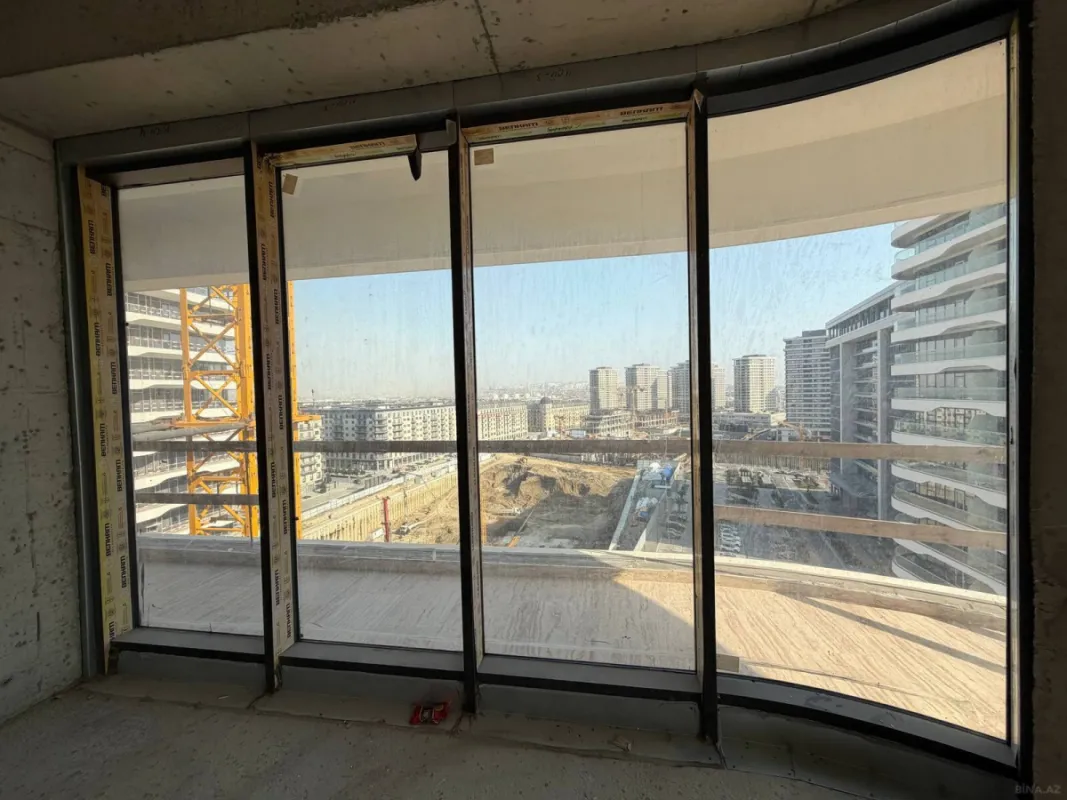 Satılır 5 otaqlı mənzil 440 m²