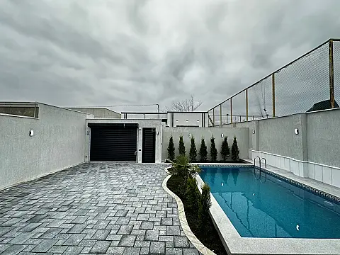 Satılır 4 otaqlı həyət evi 160 m²