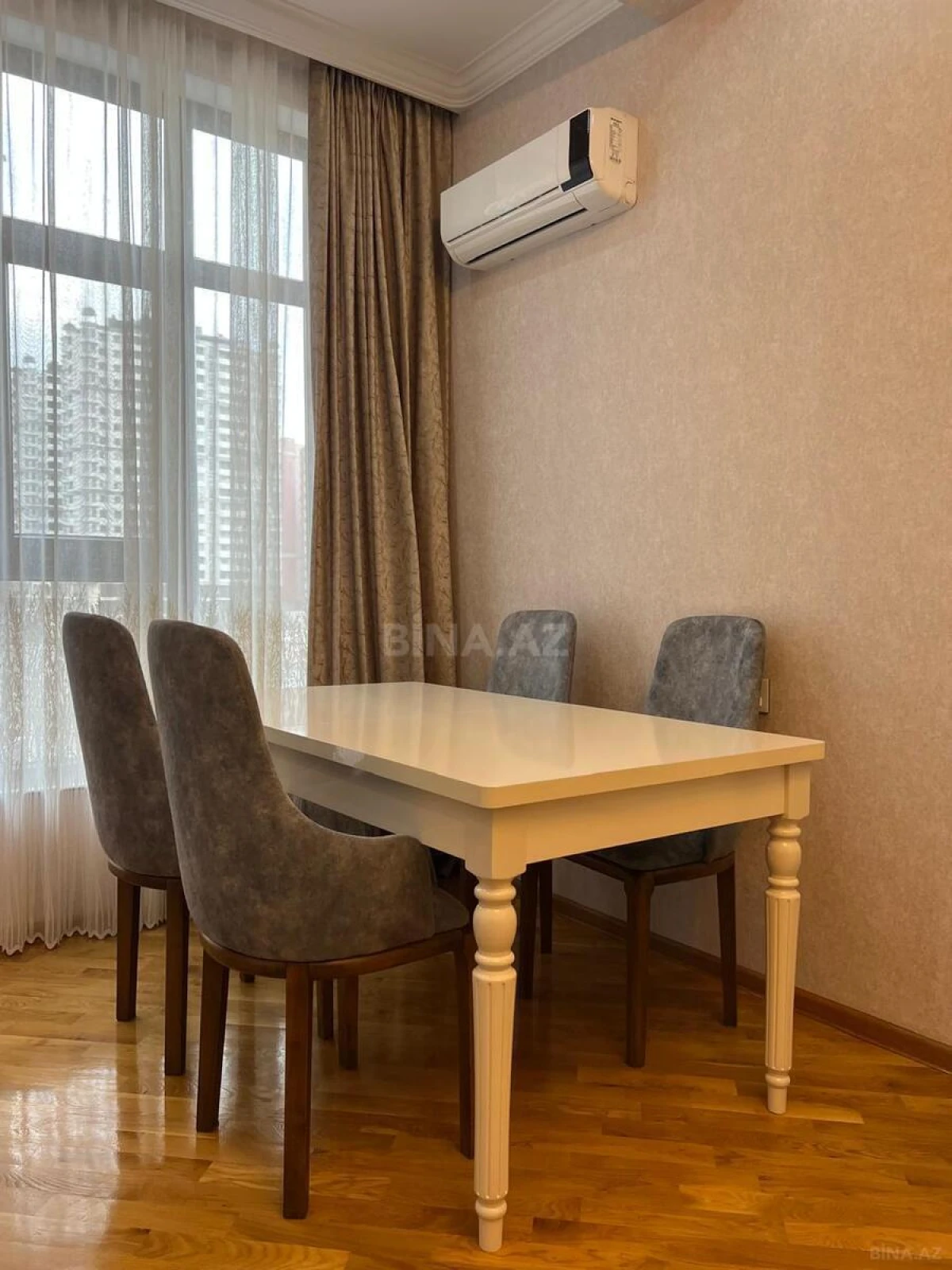 Kirayə verilir 2 otaqlı mənzil 65 m²