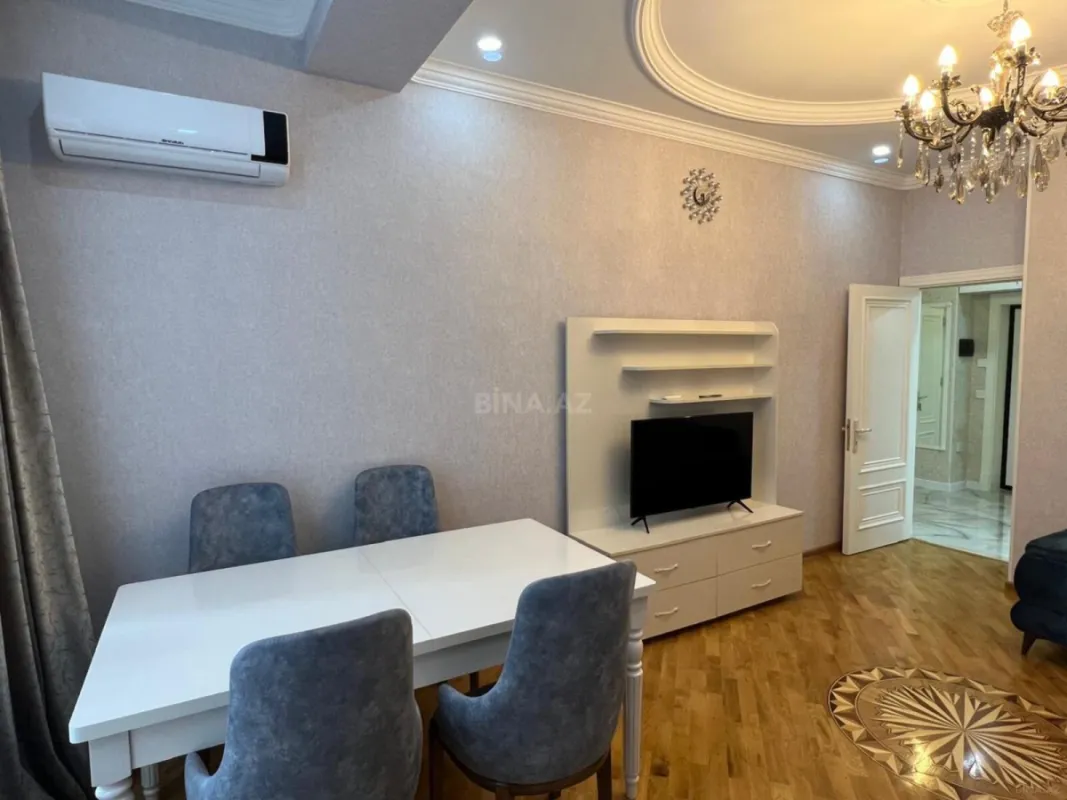 Kirayə verilir 2 otaqlı mənzil 65 m²