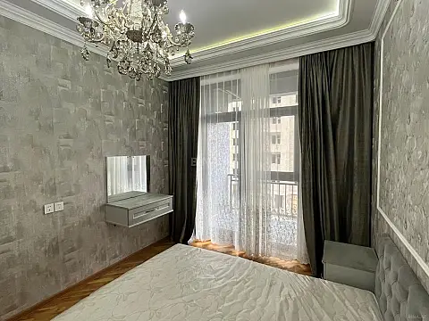 Kirayə verilir 2 otaqlı mənzil 65 m²