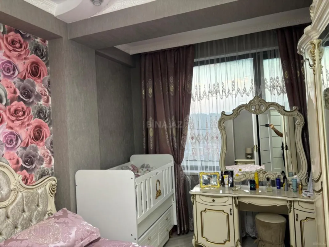 Satılır 2 otaqlı mənzil 70 m²