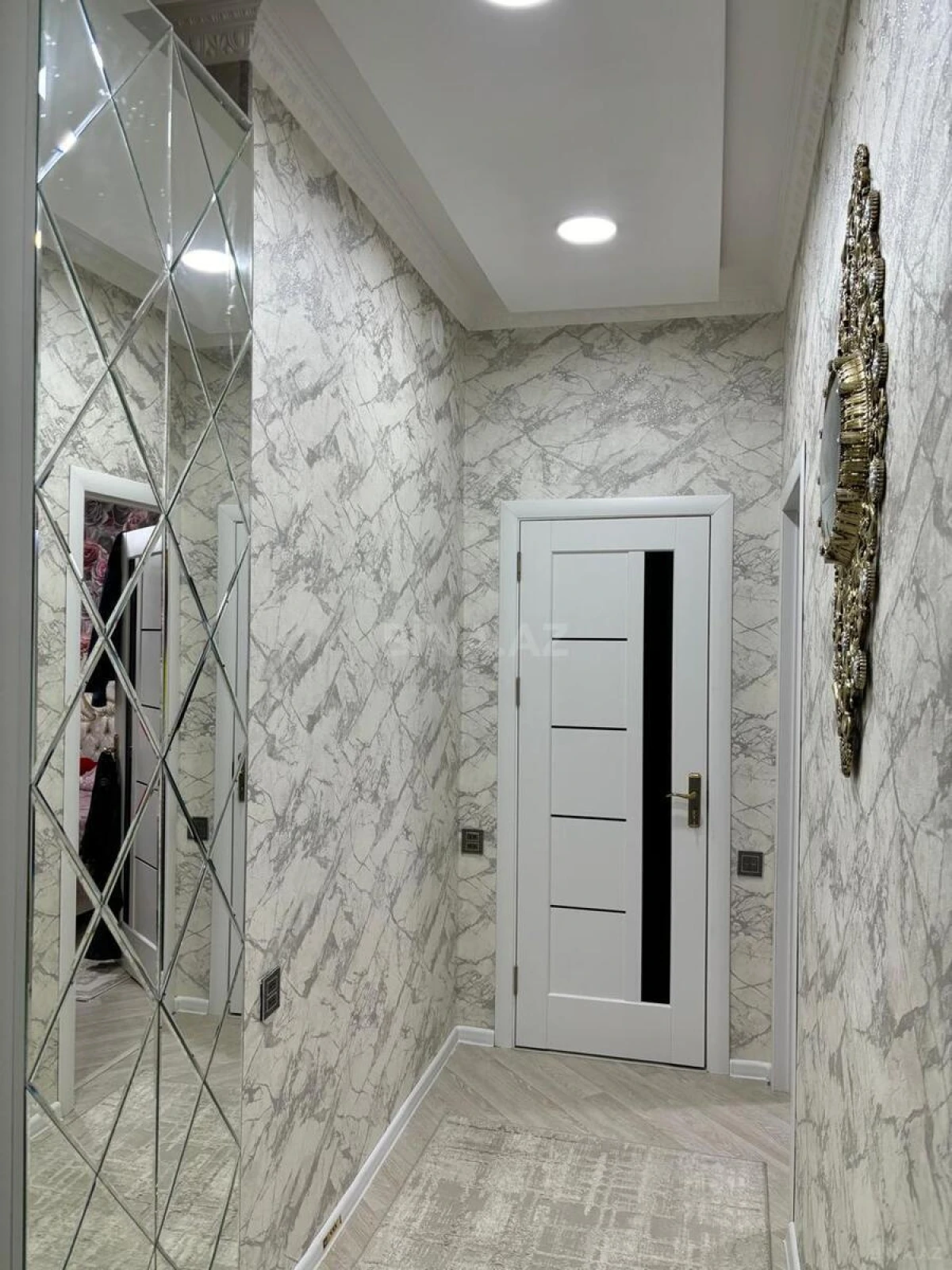 Satılır 2 otaqlı mənzil 70 m²