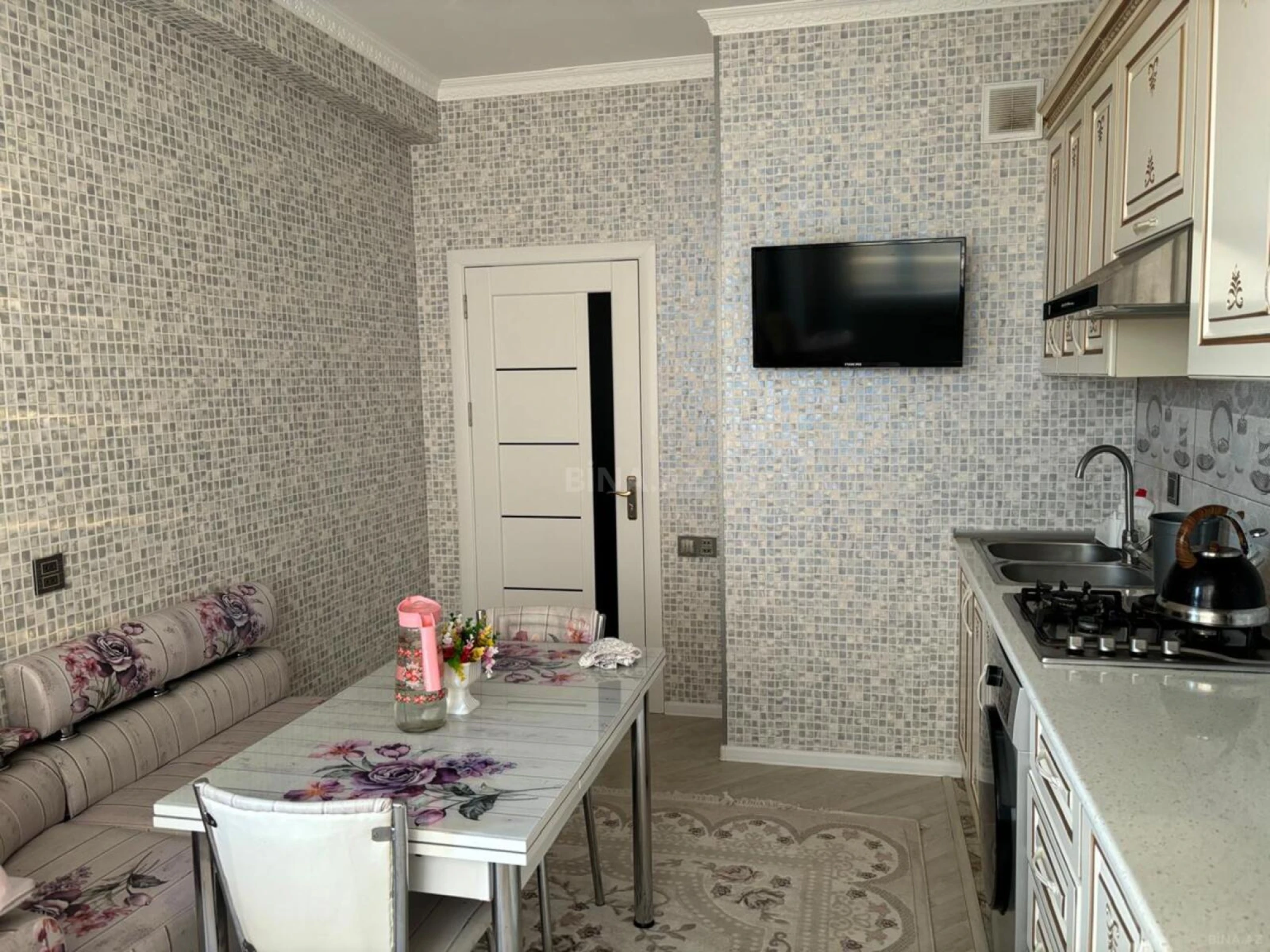 Satılır 2 otaqlı mənzil 70 m²