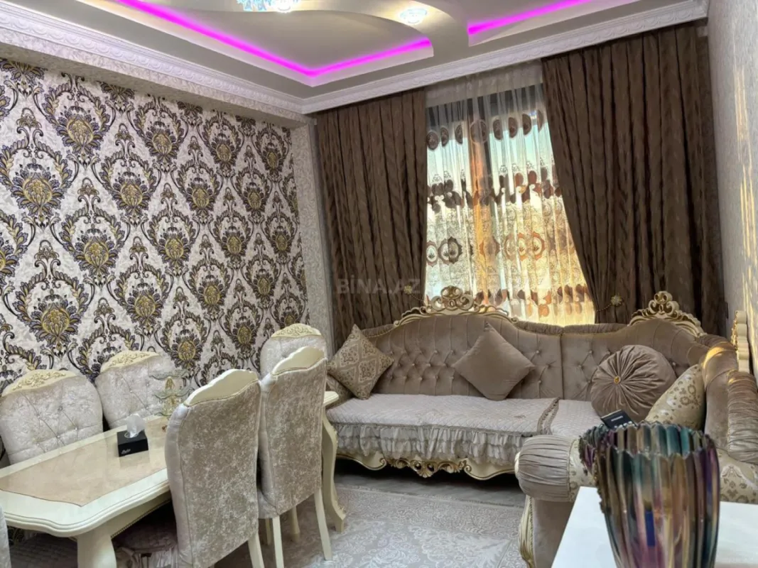 Satılır 2 otaqlı mənzil 70 m²