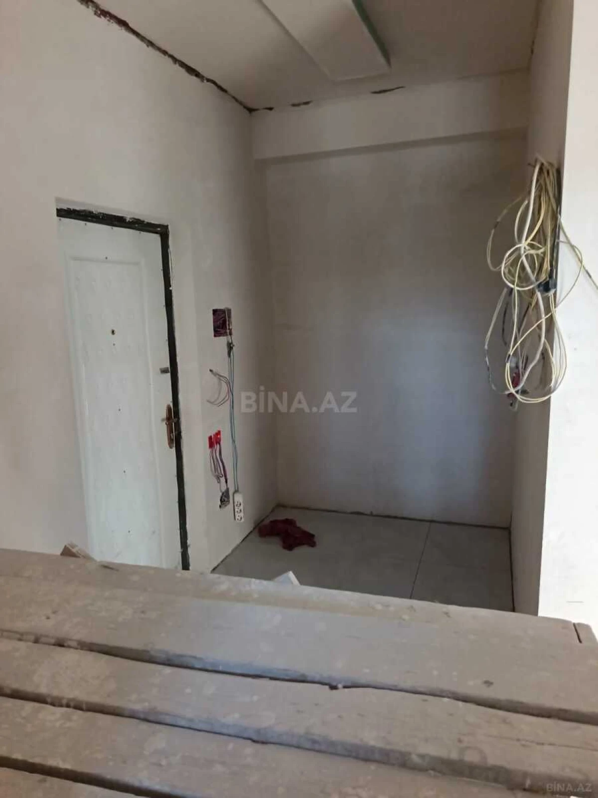 Satılır 3 otaqlı mənzil 84 m²