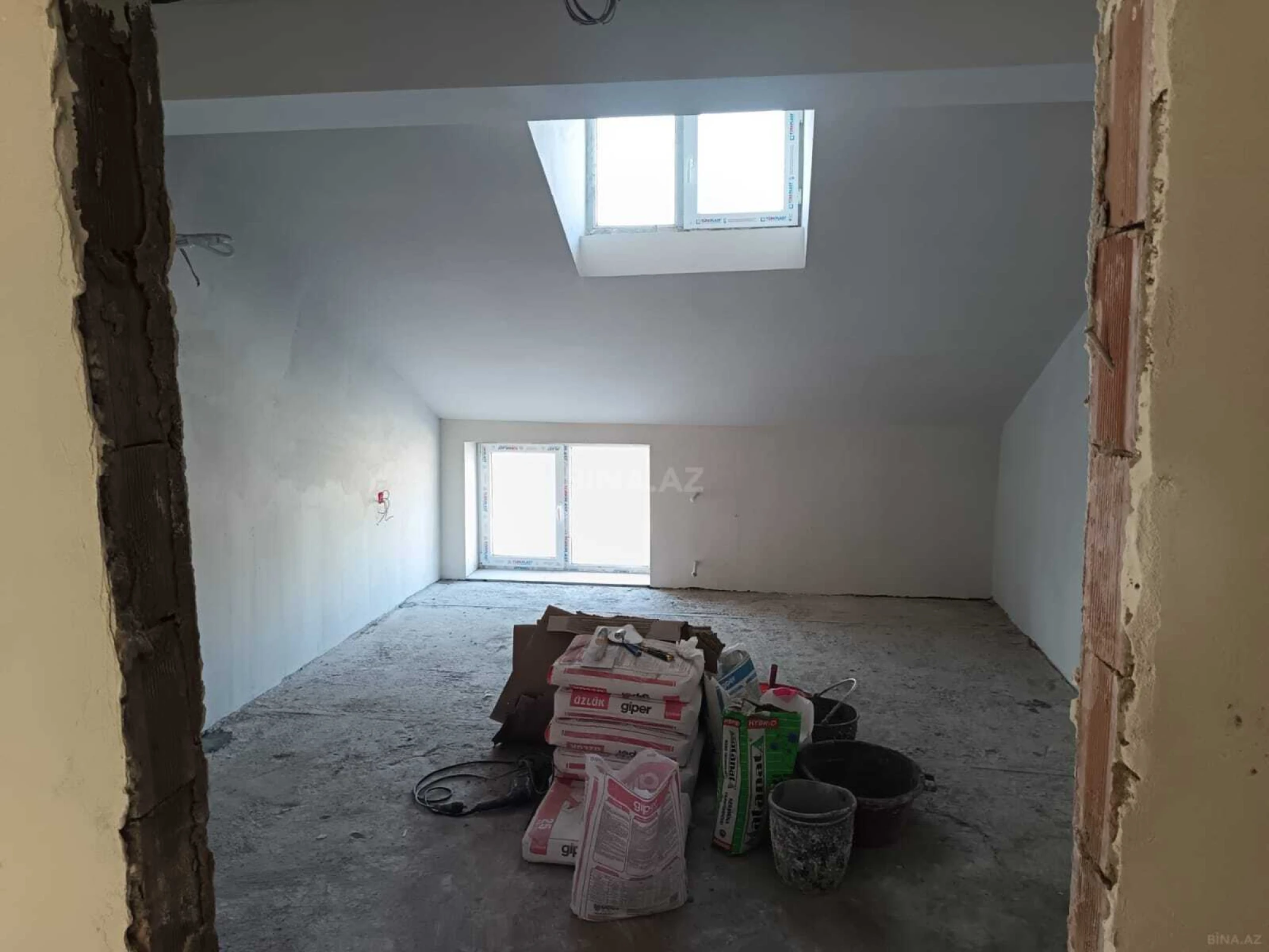 Satılır 3 otaqlı mənzil 84 m²