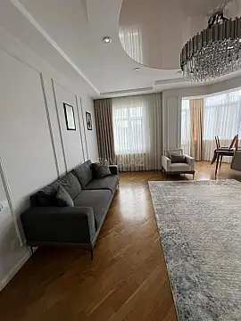 Satılır 3 otaqlı mənzil 141 m²