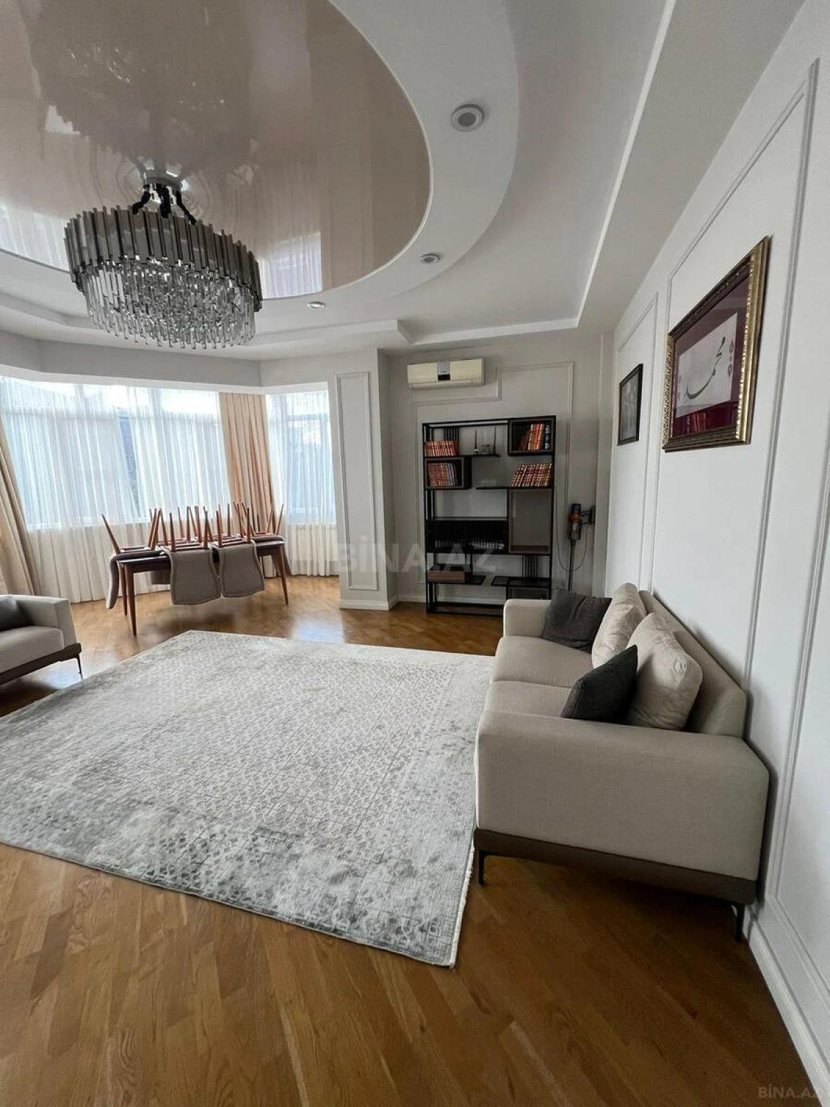 Satılır 3 otaqlı mənzil 141 m²