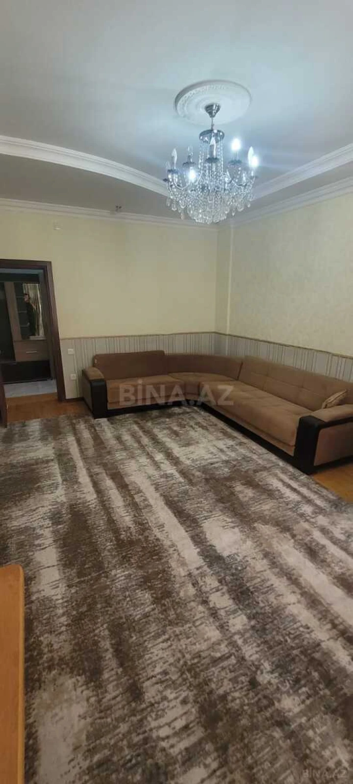 Kirayə verilir 3 otaqlı mənzil 105 m²