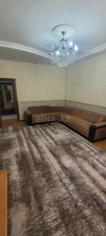 Kirayə verilir 3 otaqlı mənzil 105 m²