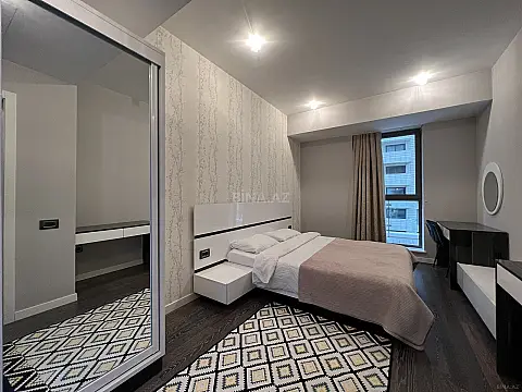 Kirayə verilir 2 otaqlı mənzil 90 m²