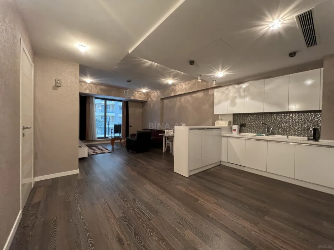 Kirayə verilir 2 otaqlı mənzil 90 m²