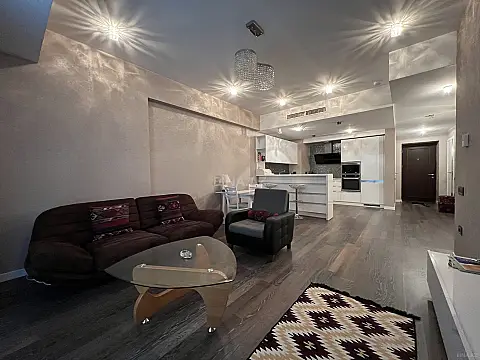 Kirayə verilir 2 otaqlı mənzil 90 m²