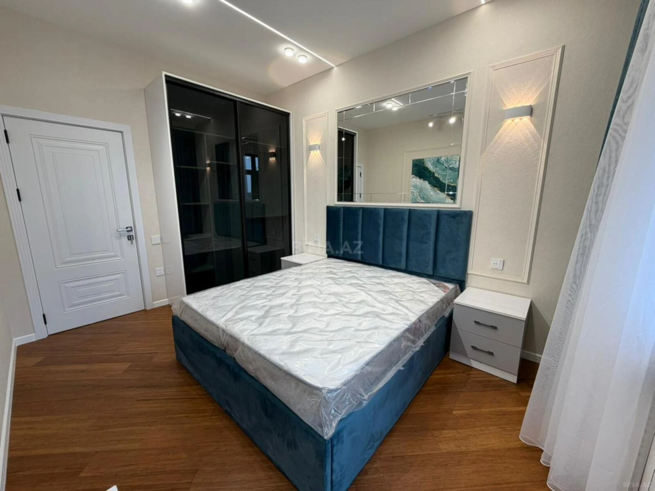 Satılır 2 otaqlı mənzil 70 m²