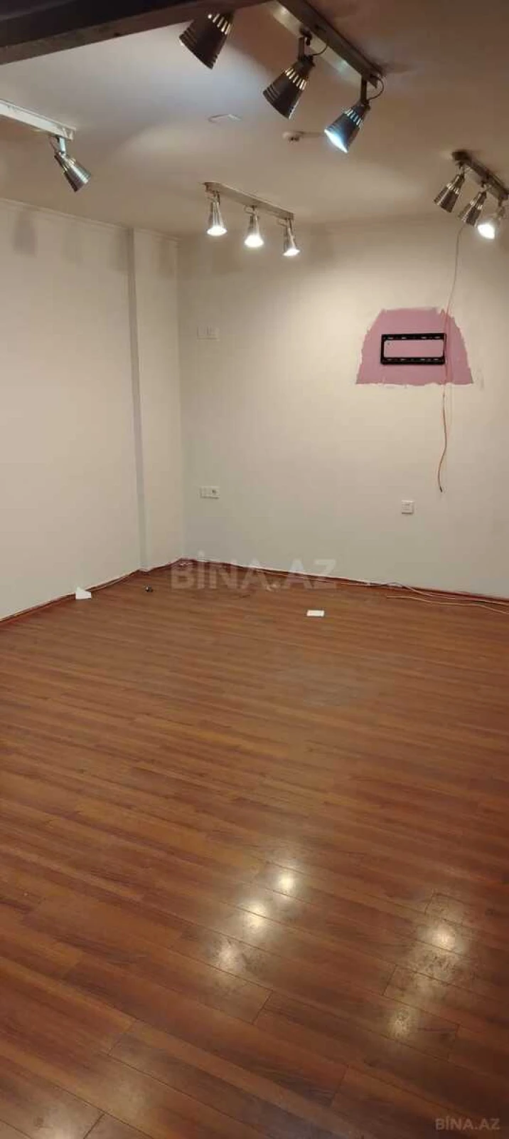 Kirayə verilir obyekt 113 m²