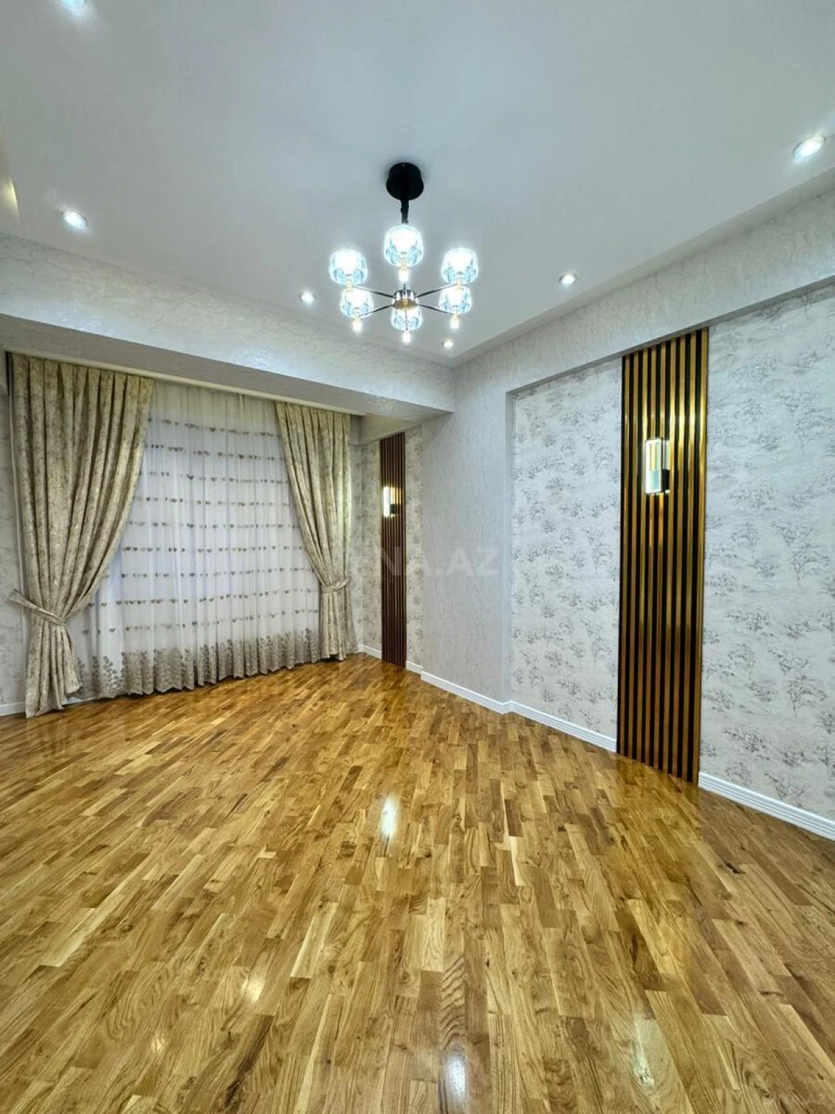 Satılır 2 otaqlı mənzil 100 m²