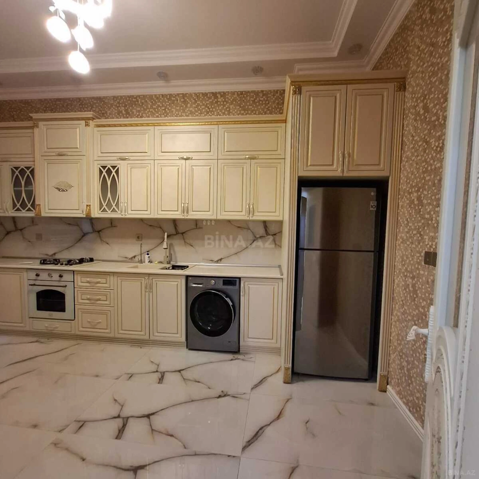 Satılır 2 otaqlı mənzil 100 m²