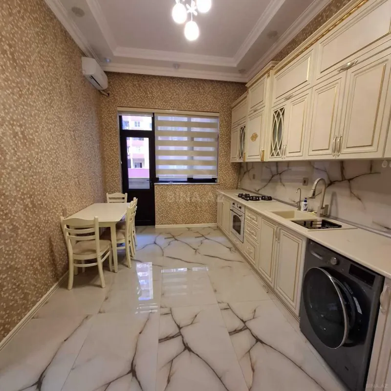 Satılır 2 otaqlı mənzil 100 m²