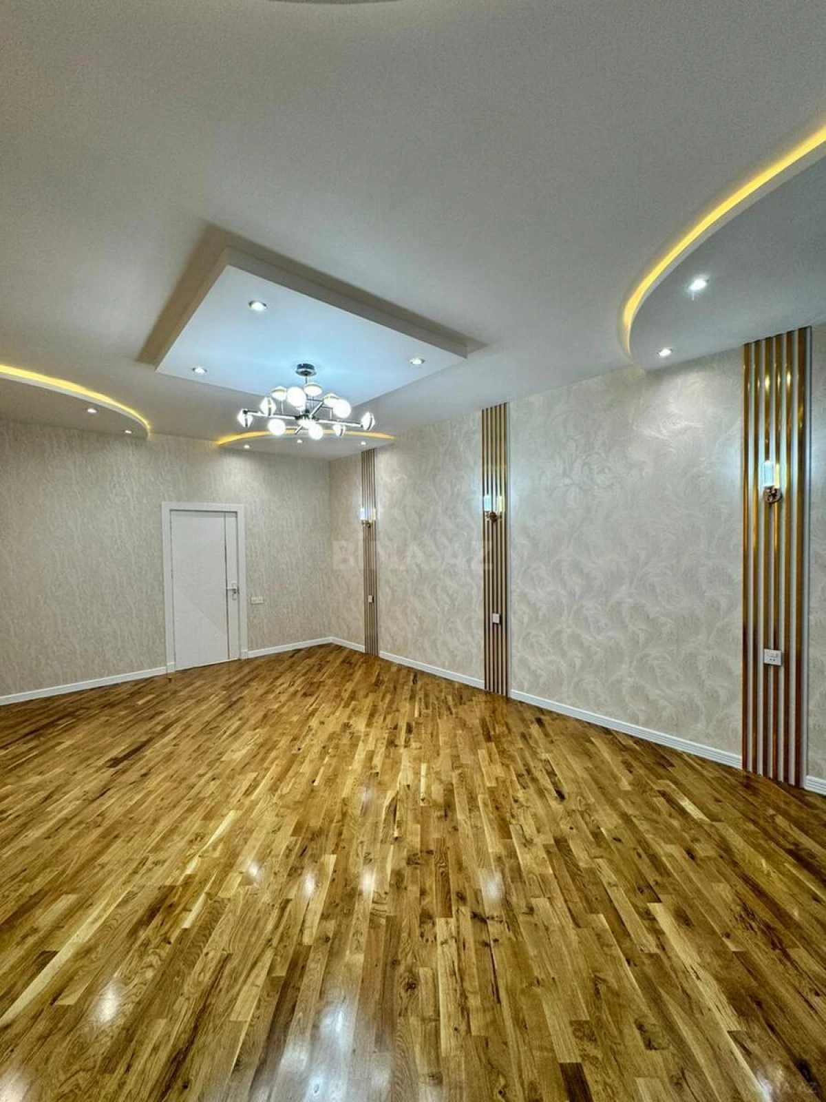 Satılır 2 otaqlı mənzil 100 m²