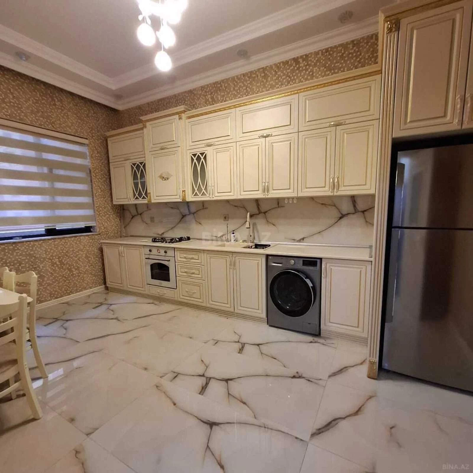 Satılır 2 otaqlı mənzil 100 m²