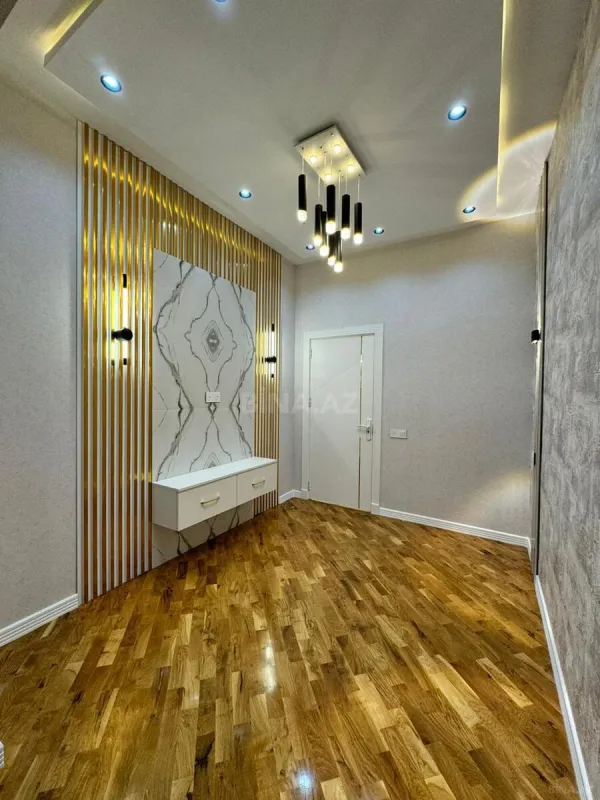 Satılır 2 otaqlı mənzil 100 m²