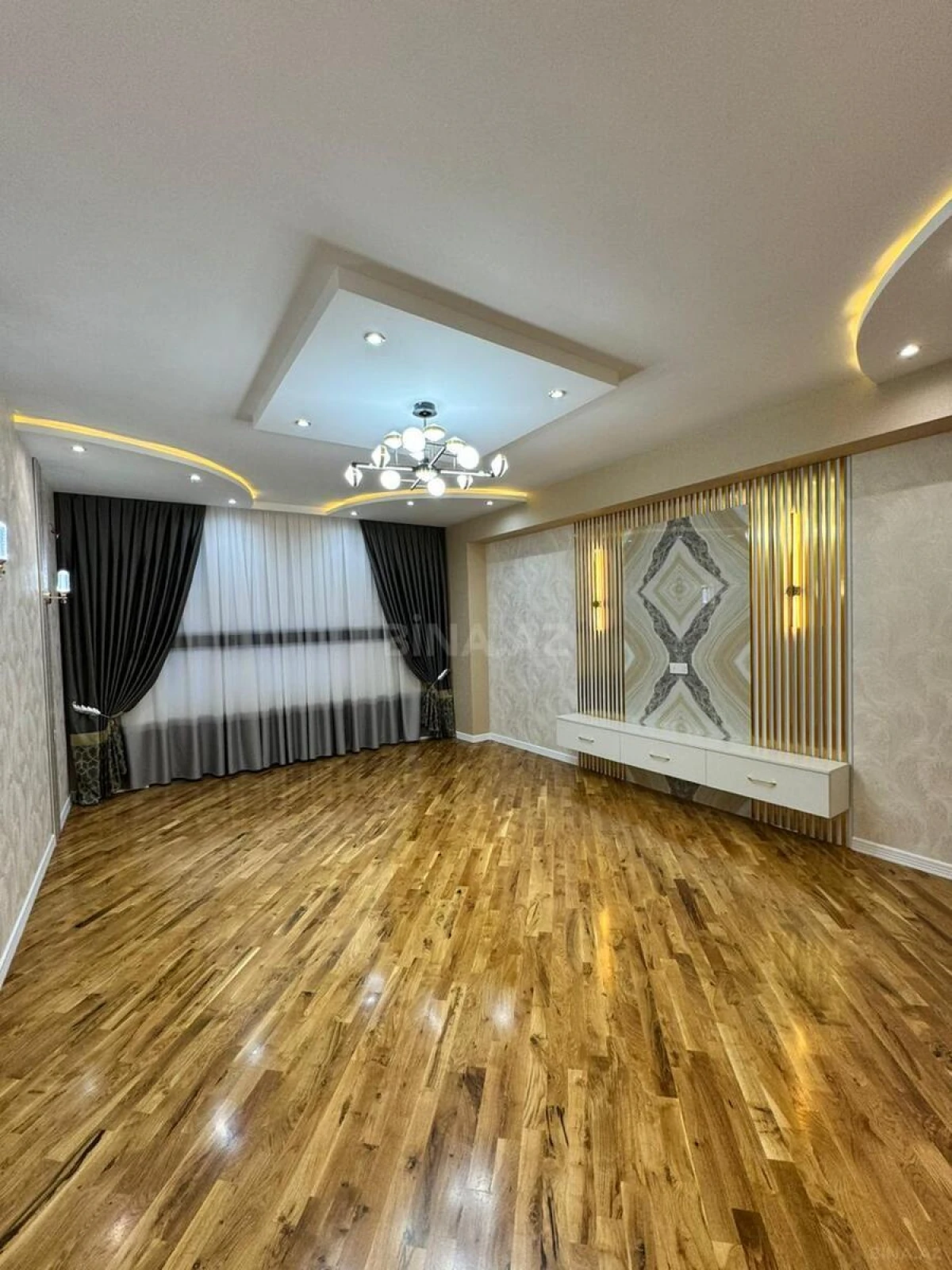 Satılır 2 otaqlı mənzil 100 m²