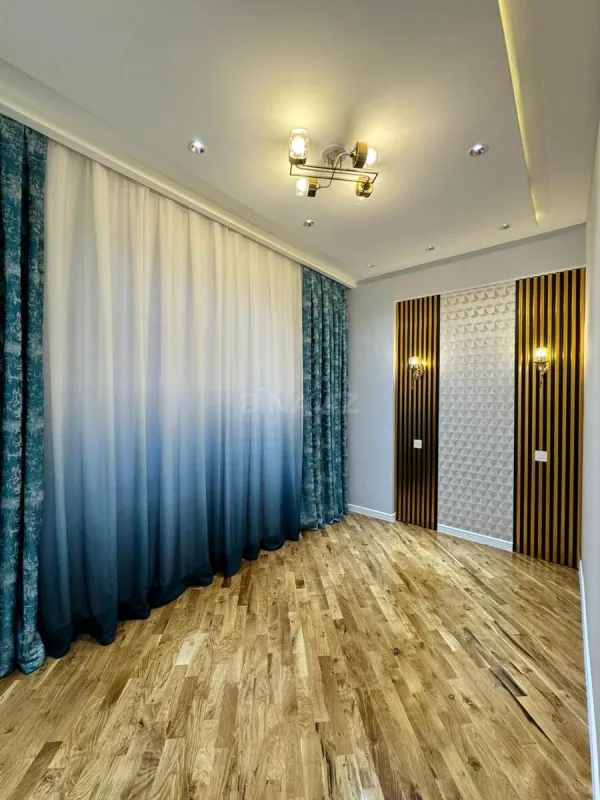Satılır 2 otaqlı mənzil 100 m²