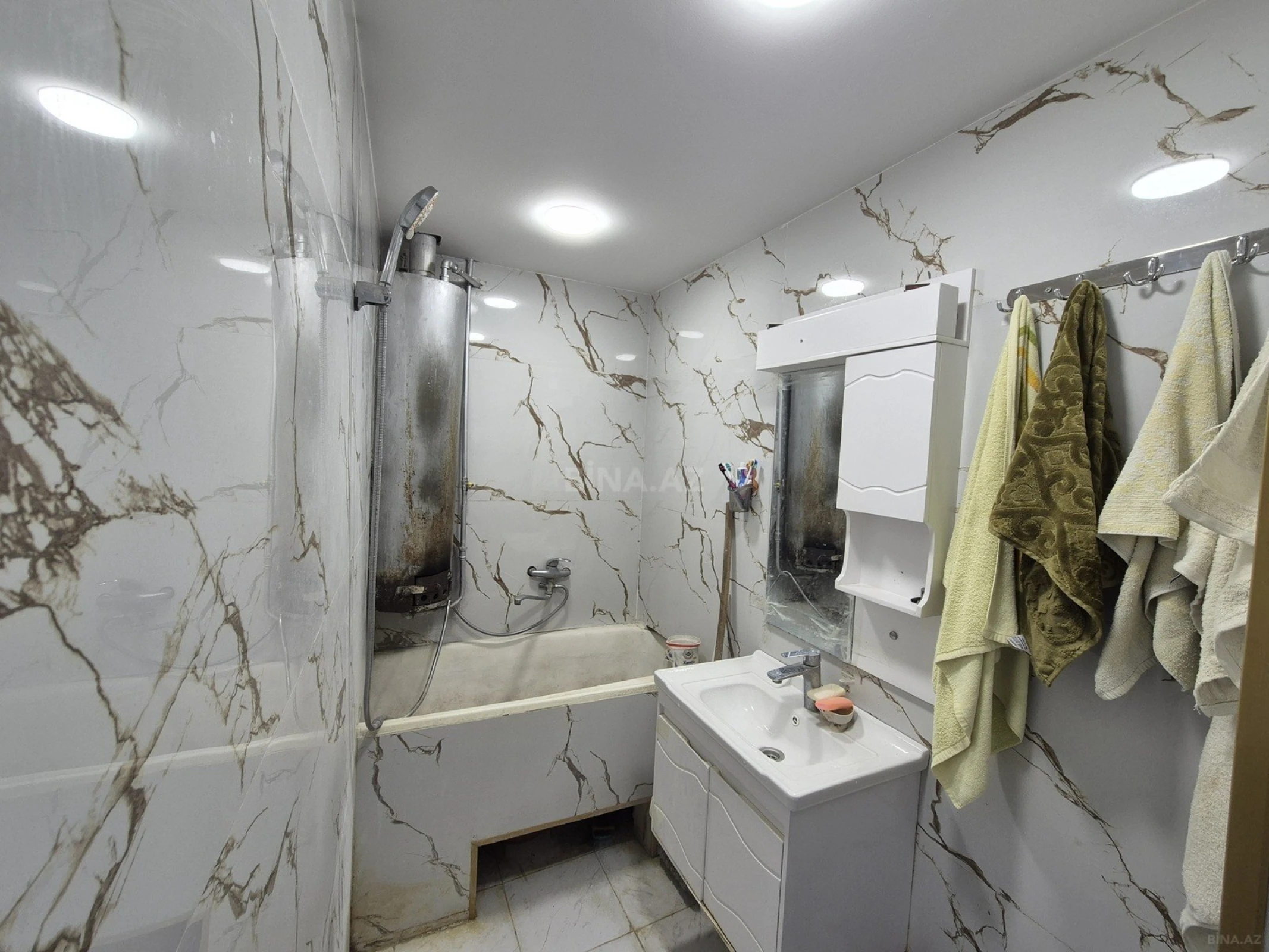Satılır 2 otaqlı mənzil 65 m²