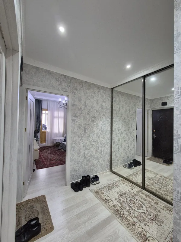 Satılır 2 otaqlı mənzil 65 m²