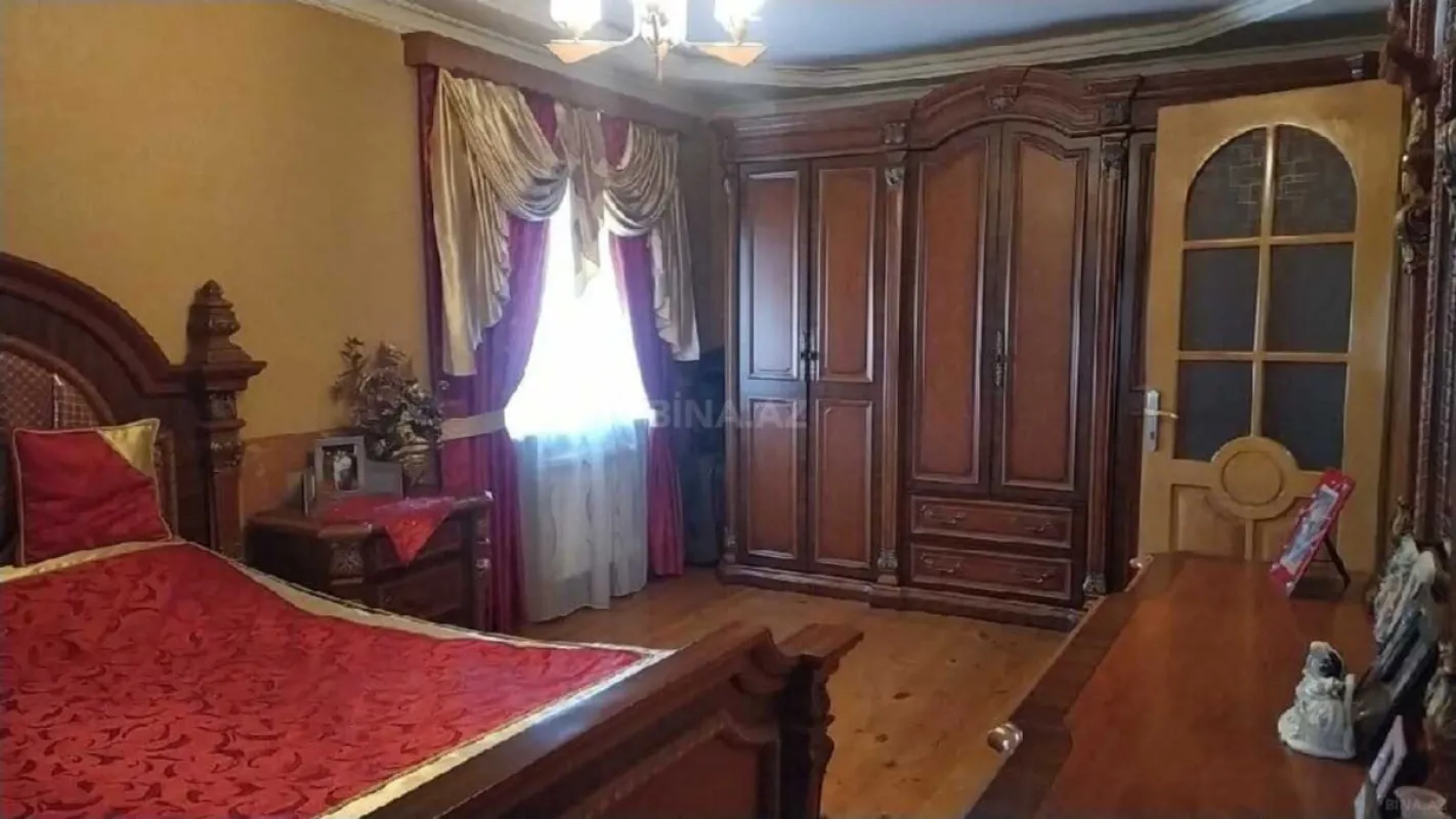 Kirayə verilir 6 otaqlı həyət evi 300 m²