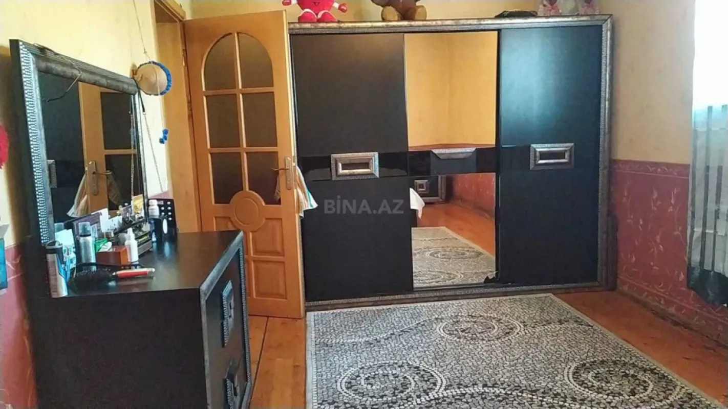 Kirayə verilir 6 otaqlı həyət evi 300 m²